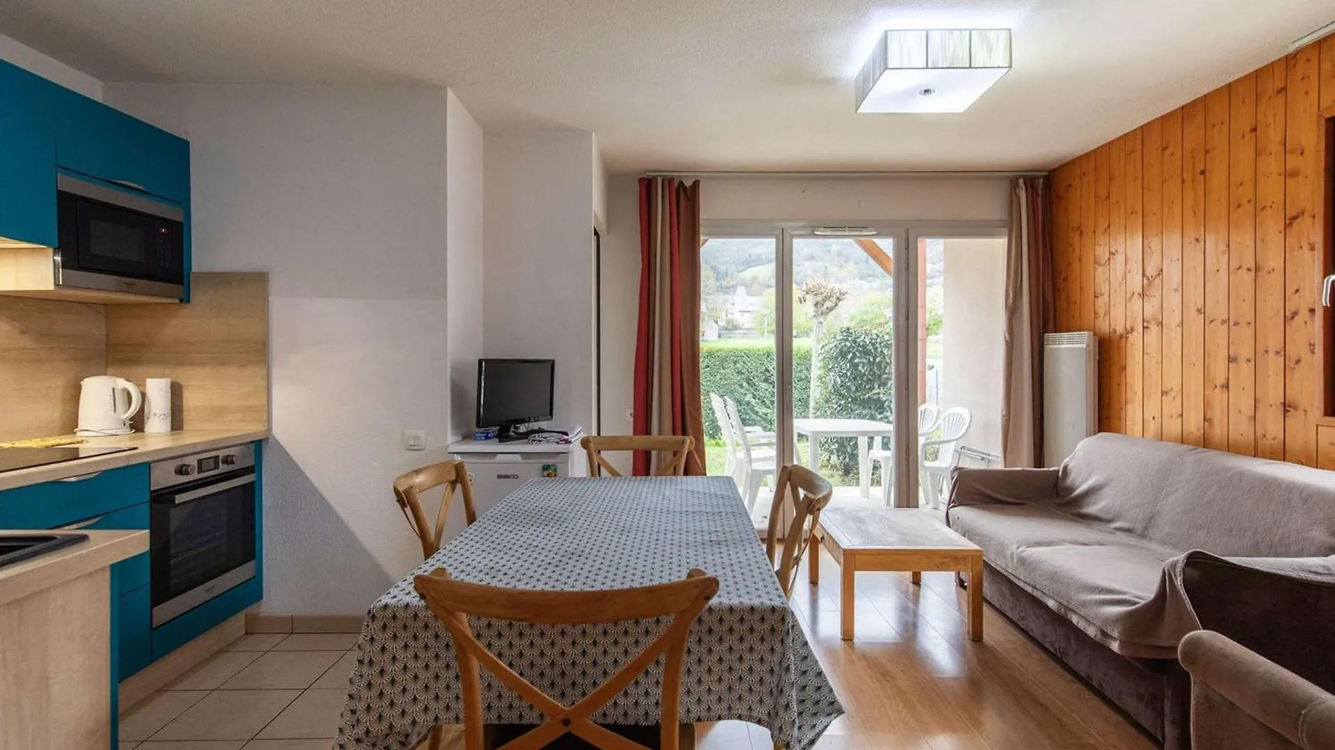 T3 Avec Jardin, Piscine, Sauna, Hammam - Proche Commodites, Ski Et Thermes - 4 Pers, Luz-Saint-Sauveur - Fr-1-402-135